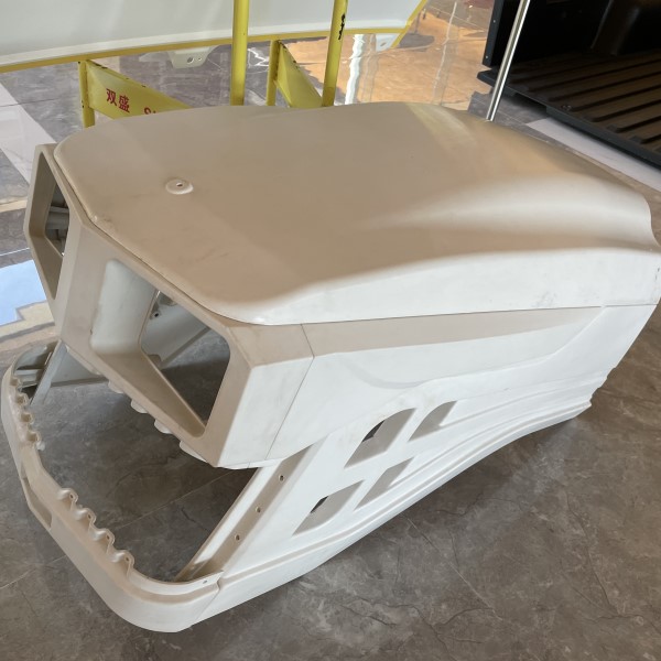 拖拉機發(fā)動機保護罩模具